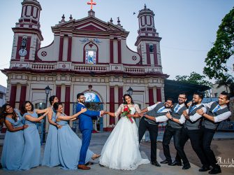 Fun Family Photos to Take at Your Wedding