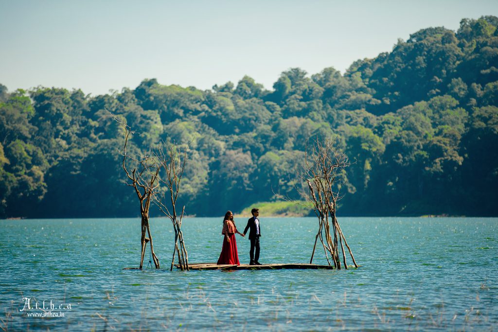 outdoor couple photoshoot